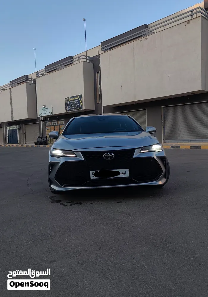 Toyota Avalon 2020 photo 2