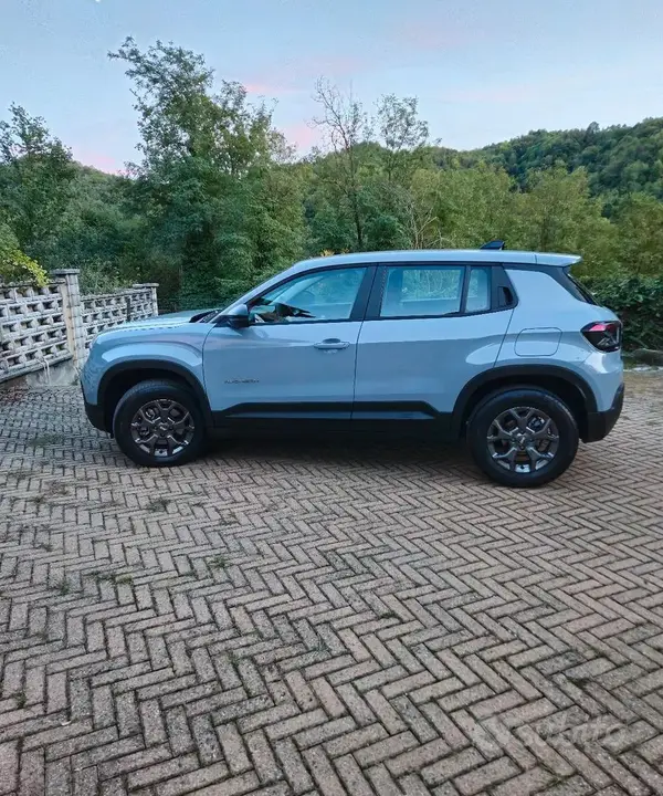 Jeep Avenger 2025 photo 4