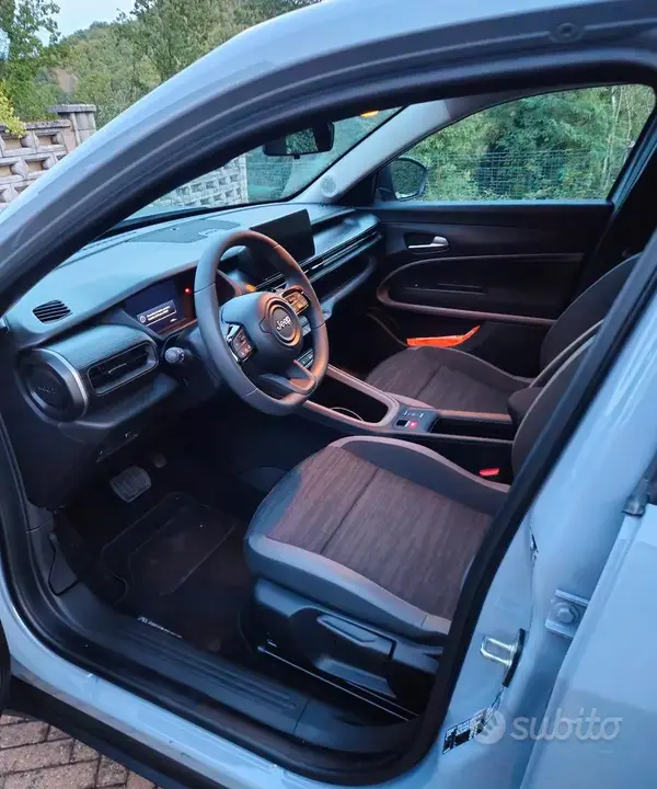 Jeep Avenger 2025 photo 5