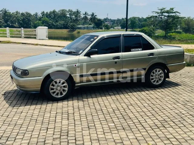Nissan Sunny 1991 photo 2