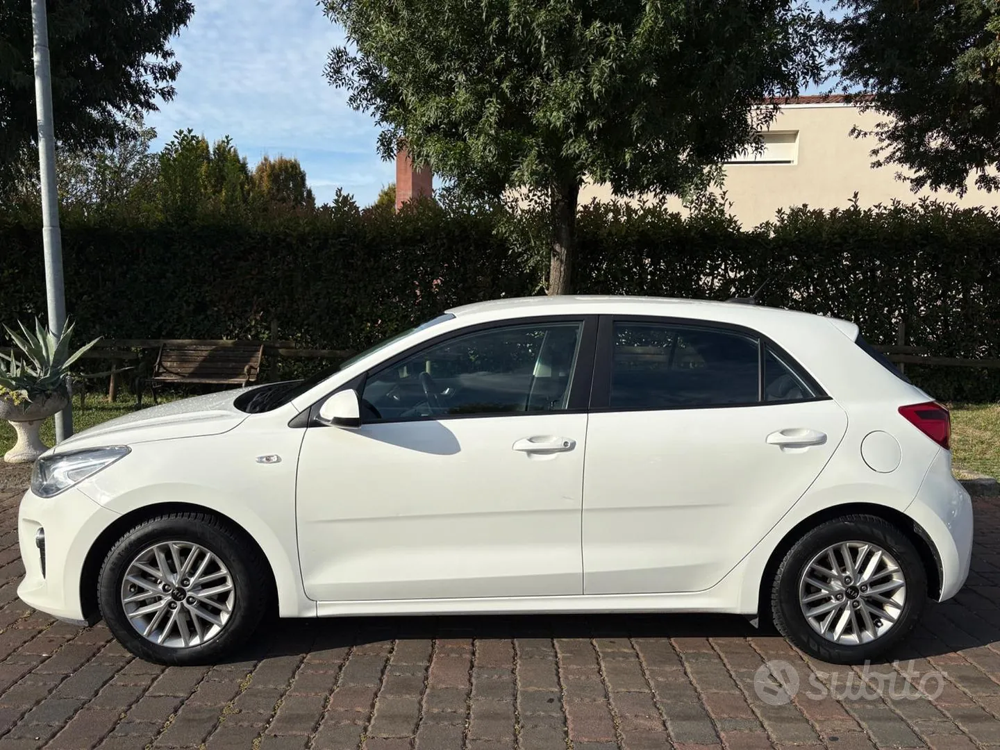 Kia Rio 2018 photo 2