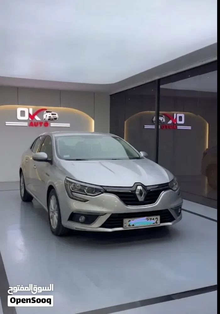Renault Megane 2018 photo 2