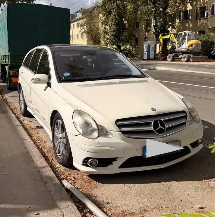 Mercedes-Benz R-Class