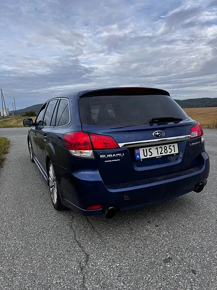 Subaru Legacy 2010 photo 3