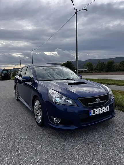 Subaru Legacy 2010 photo 2