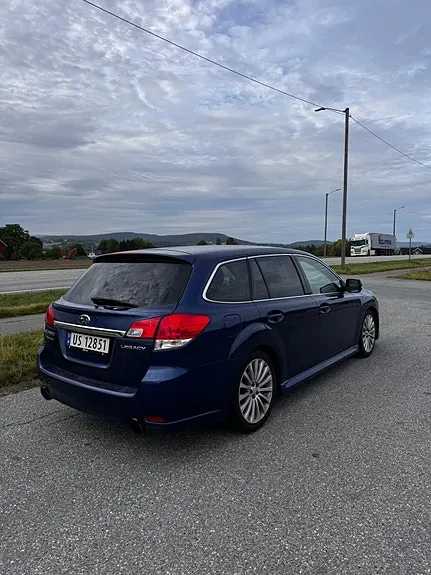 Subaru Legacy 2010 photo 4