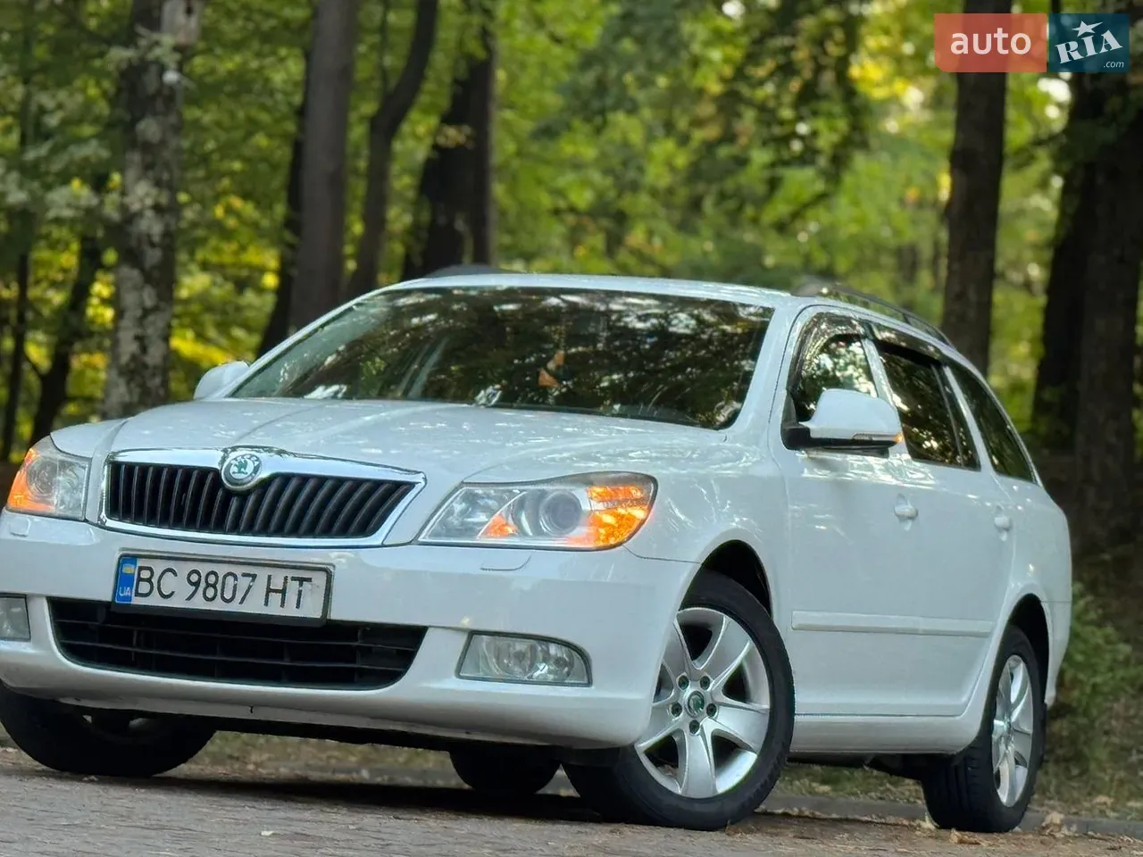 Skoda Octavia 2011 photo 4