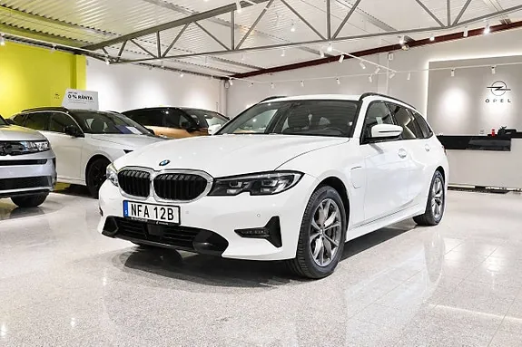 BMW 330E 2021 photo 3