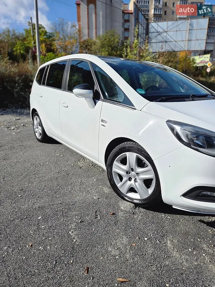 Opel Zafira Tourer 2017 photo 3