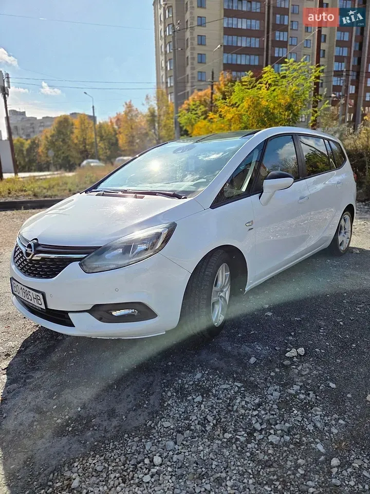 Opel Zafira Tourer 2017 photo 2