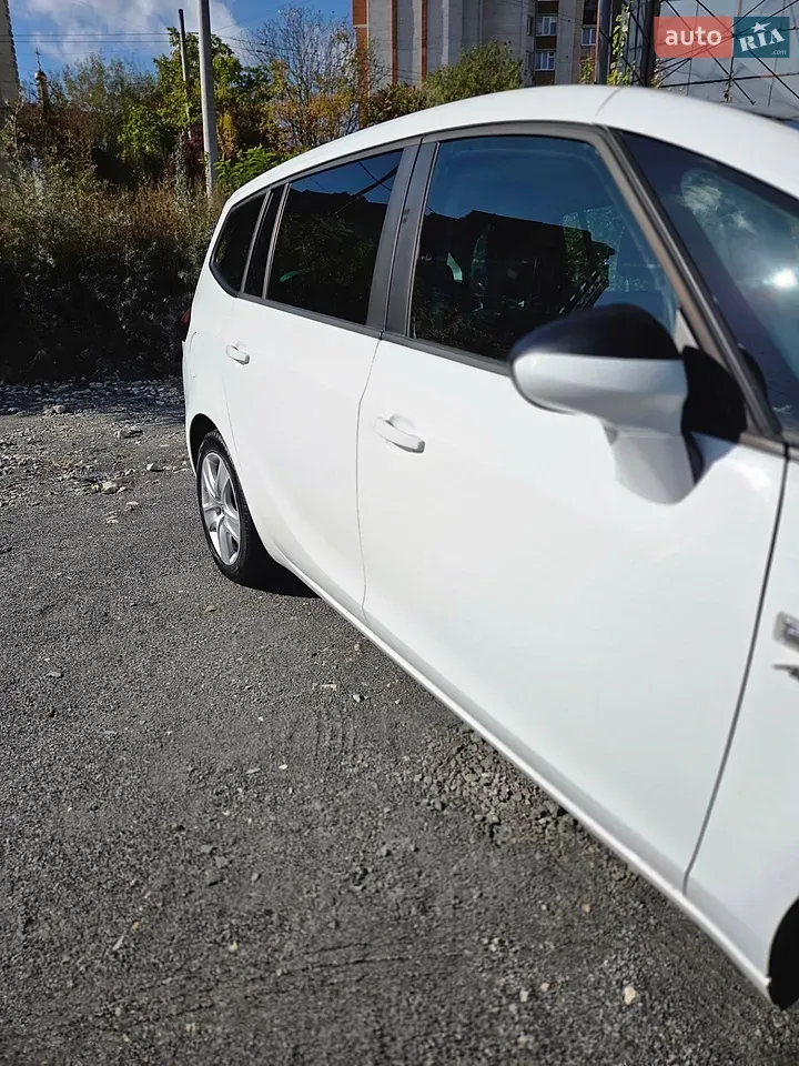 Opel Zafira Tourer 2017 photo 5