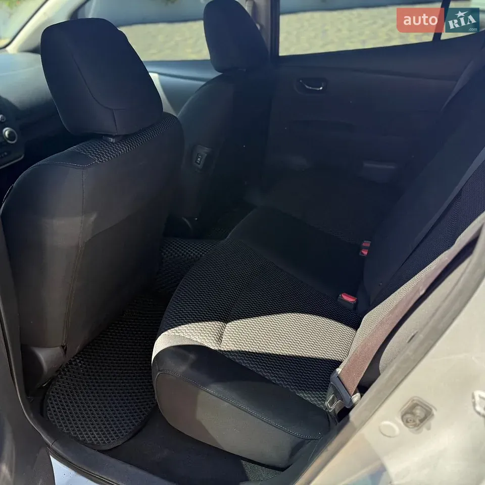 Nissan Leaf 2015 photo 5