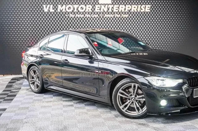 BMW 330E