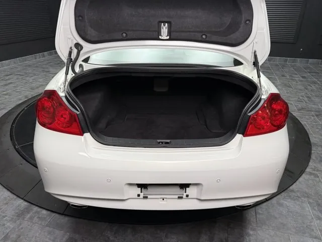 Infiniti G37 2010 photo 5