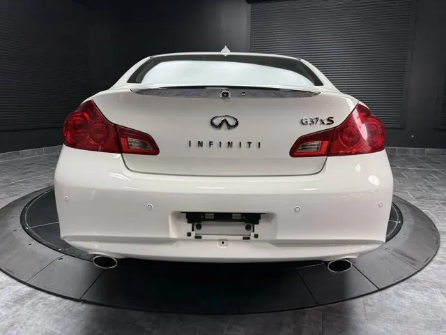 Infiniti G37 2010 photo 4