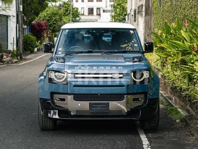 Land Rover Defender 2023 photo 2