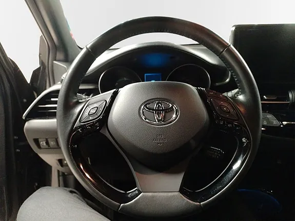 Toyota C-Hr 2022 photo 2