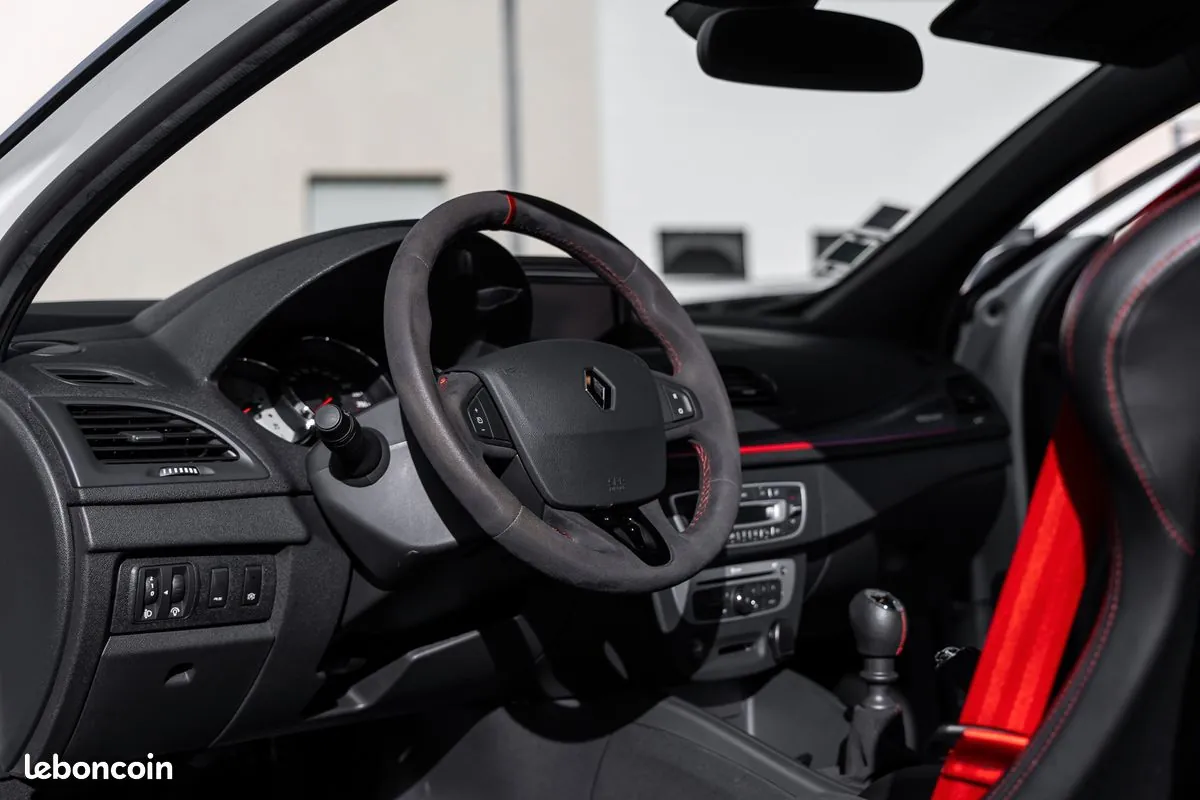 Renault Megane 2014 photo 3