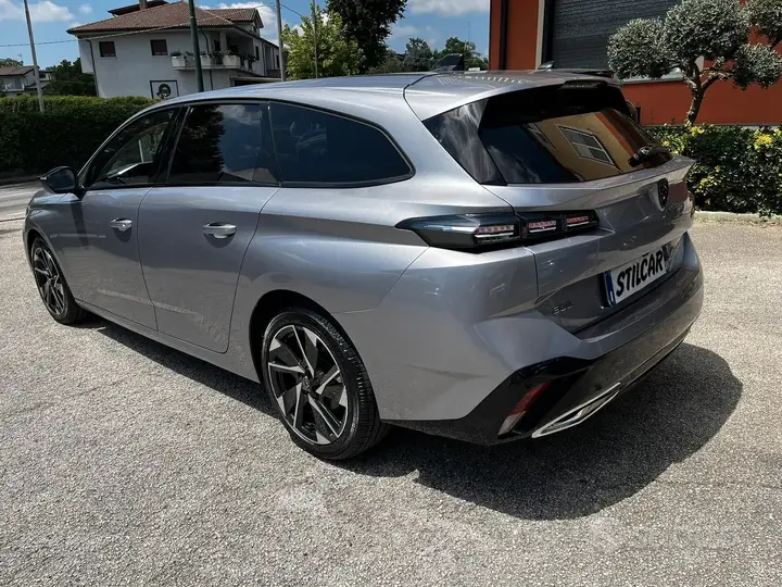 Peugeot 308 2022 photo 3