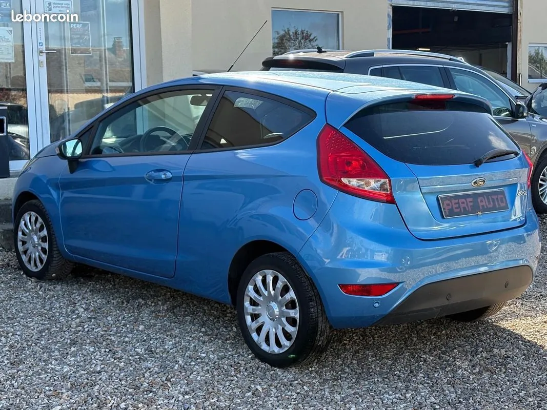Ford Fiesta 2011 photo 5