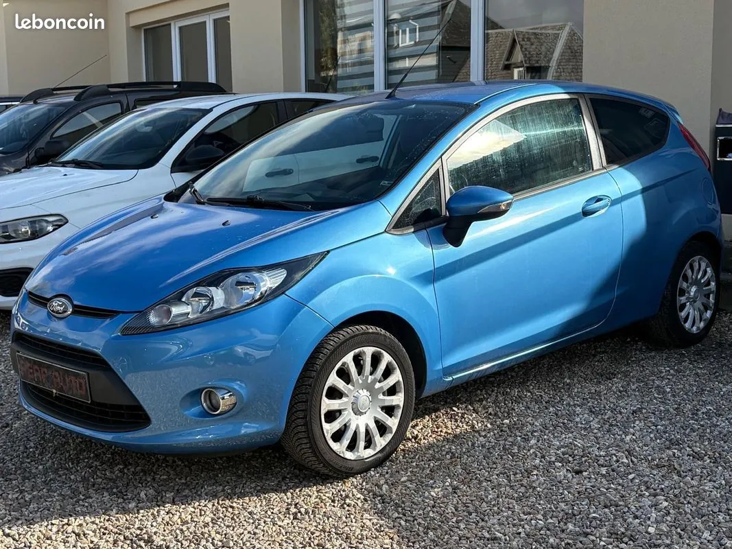 Ford Fiesta 2011 photo 3