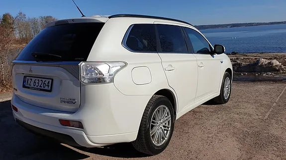 Mitsubishi Outlander 2015 photo 3