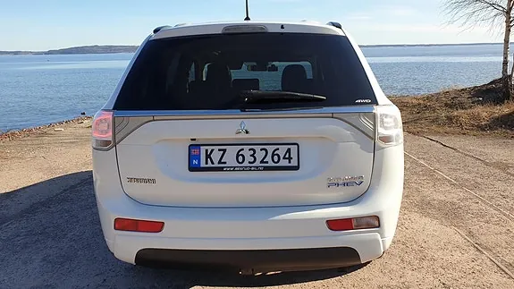Mitsubishi Outlander 2015 photo 4