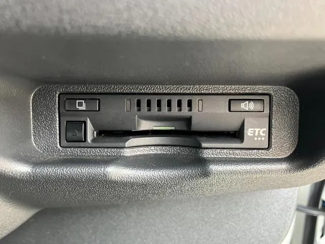 Toyota Hiace 2022 photo 3