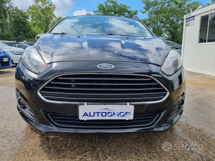 Ford Fiesta 2013 photo 2