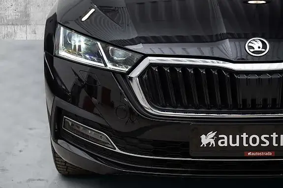 Skoda Octavia 2021 photo 3