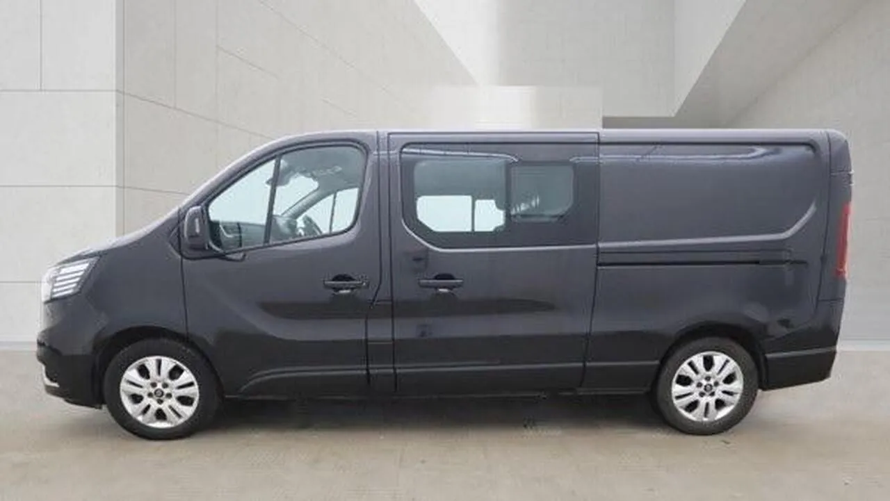 Renault Trafic 2022 photo 4