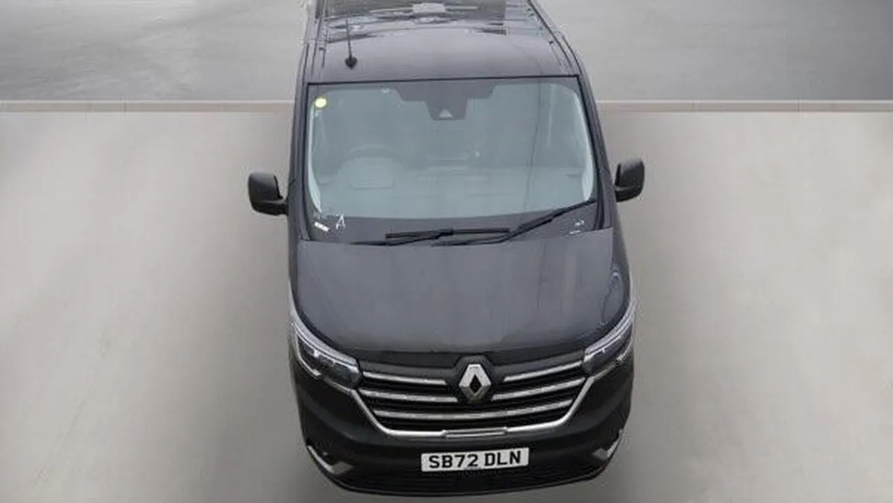 Renault Trafic 2022 photo 2