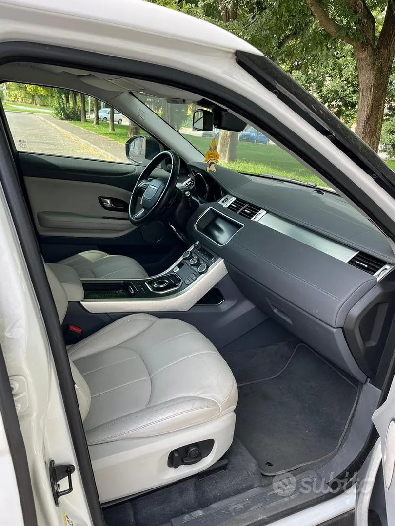Land Rover Range Rover Evoque 2018 photo 5