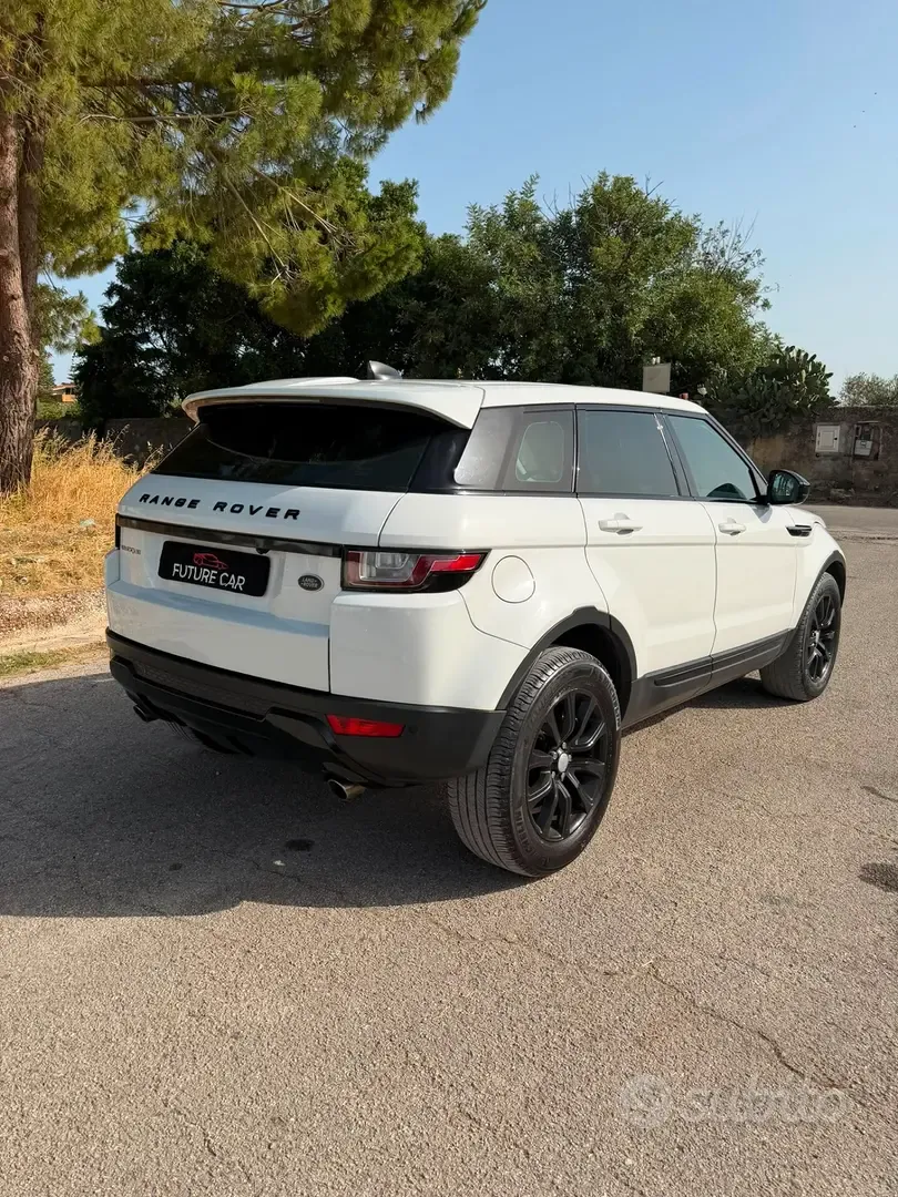 Land Rover Range Rover Evoque 2018 photo 4