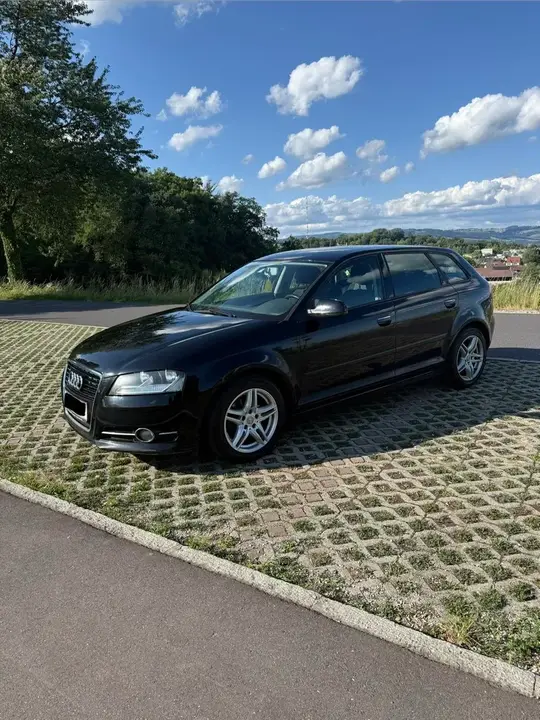 Audi A3 2011 photo 2