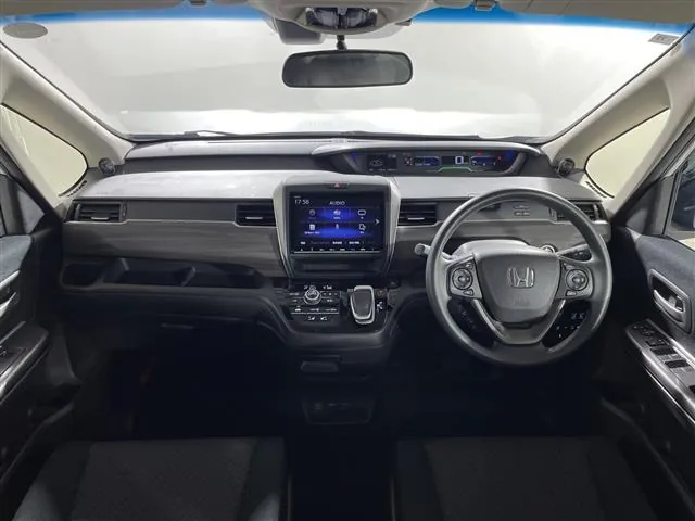 Honda Freede Hybrid 2023 photo 2