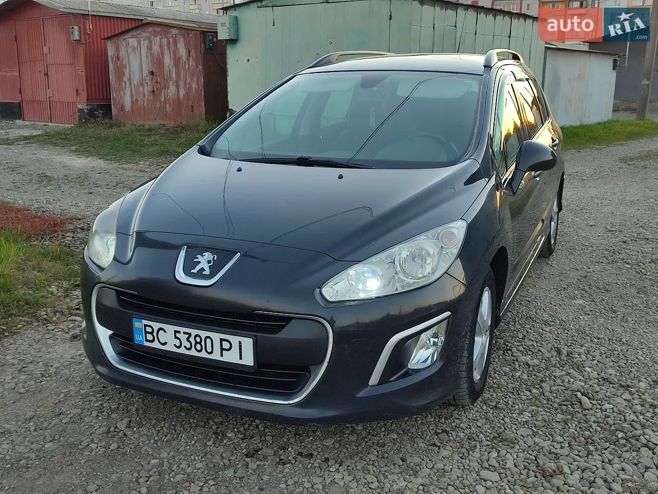 Peugeot 308 2012 photo 2