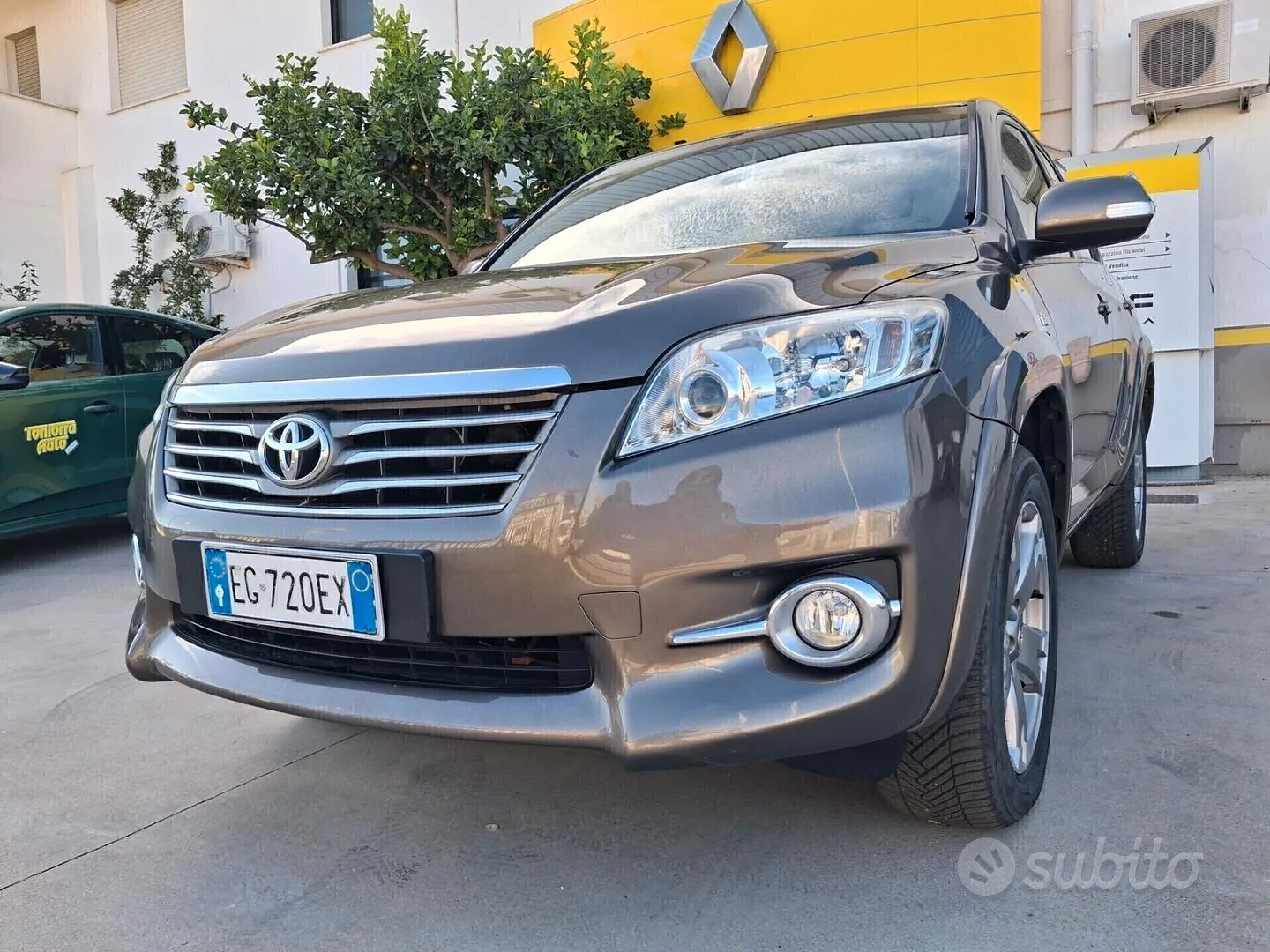 Toyota Rav4 2011 photo 2