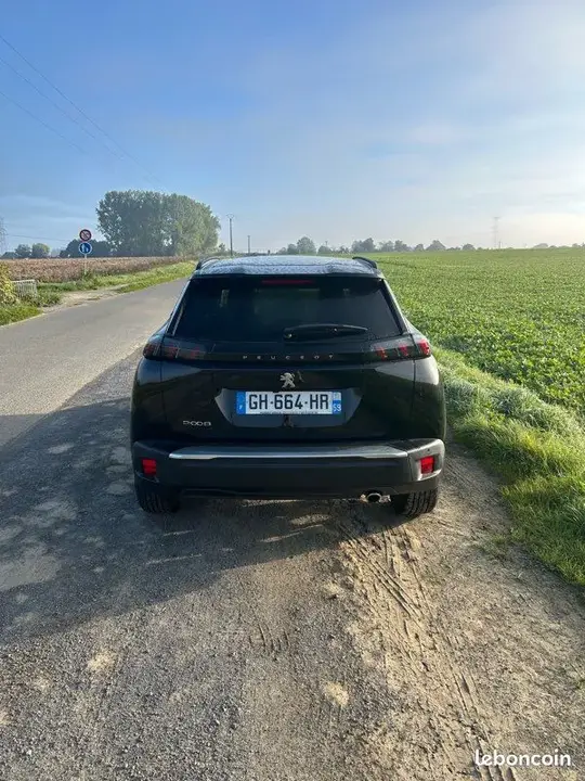 Peugeot 2008 2022 photo 3