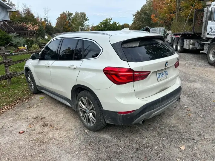 BMW X1 2016 photo 3