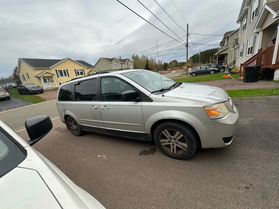 Dodge Grand Caravan 2010 photo 5