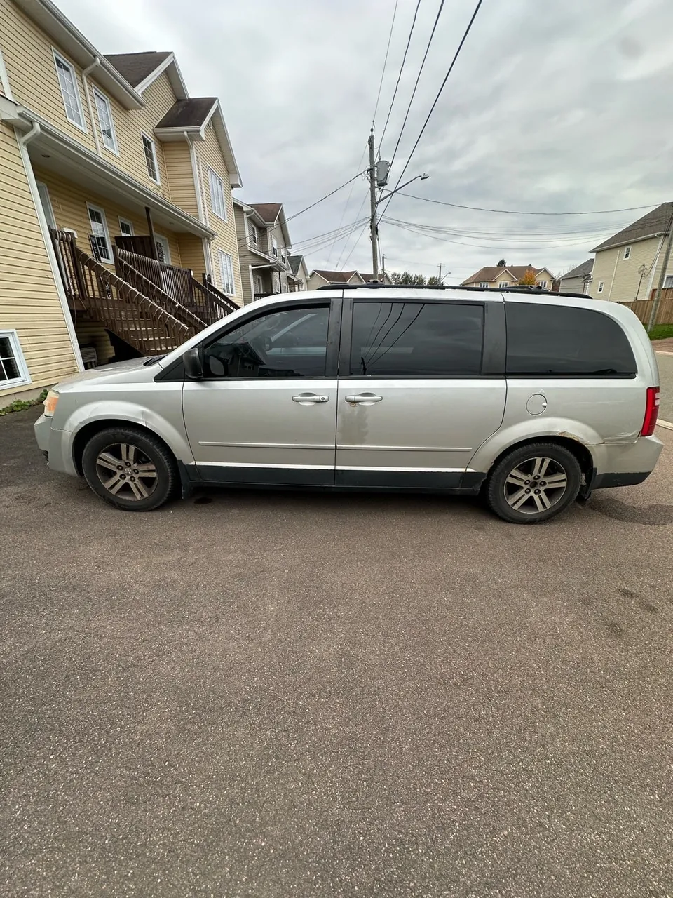 Dodge Grand Caravan 2010 photo 3