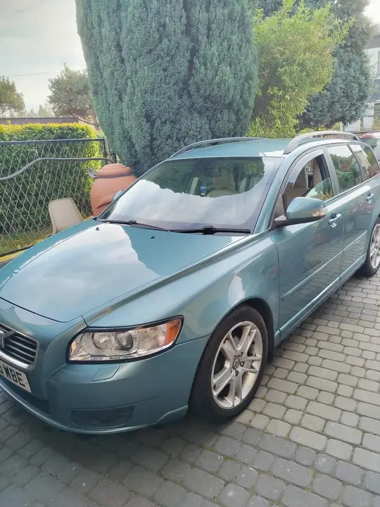 Volvo V50 2009 photo 2