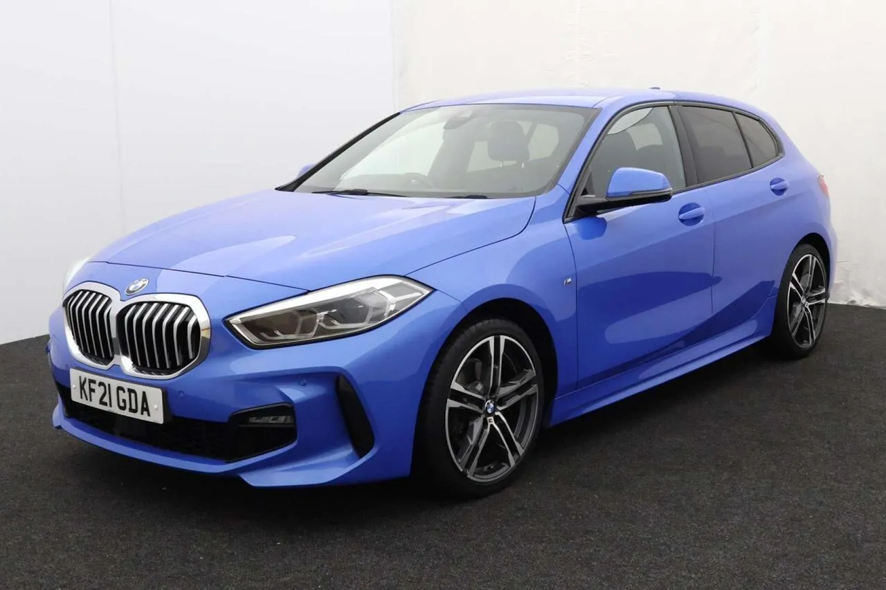 BMW 1 Series 2021 photo 3