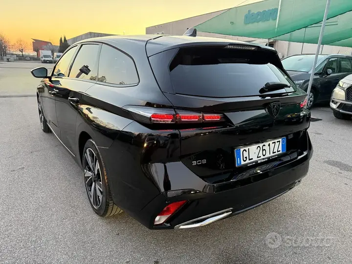 Peugeot 308 2022 photo 3