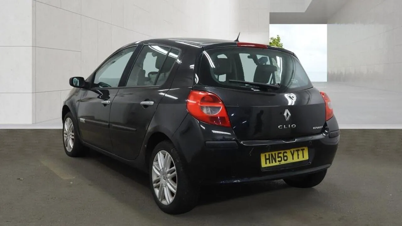 Renault Clio 2007 photo 3