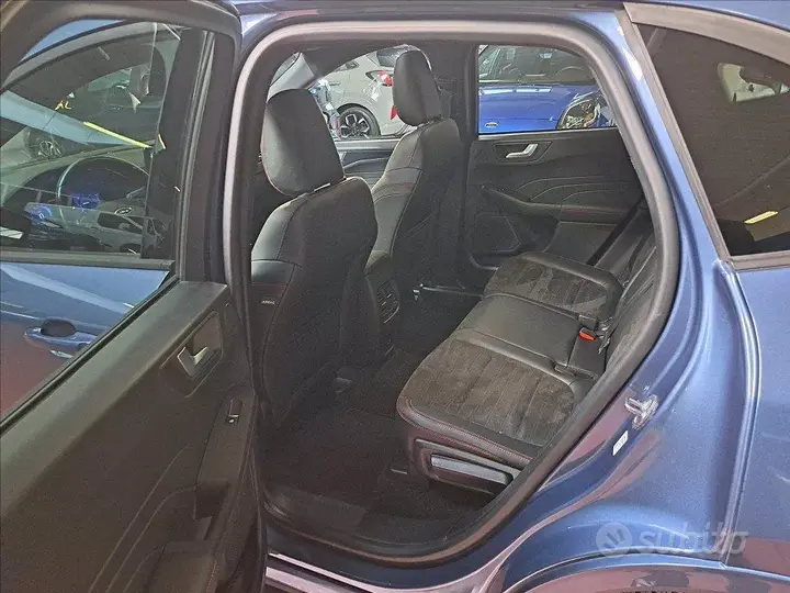 Ford Kuga 2022 photo 3
