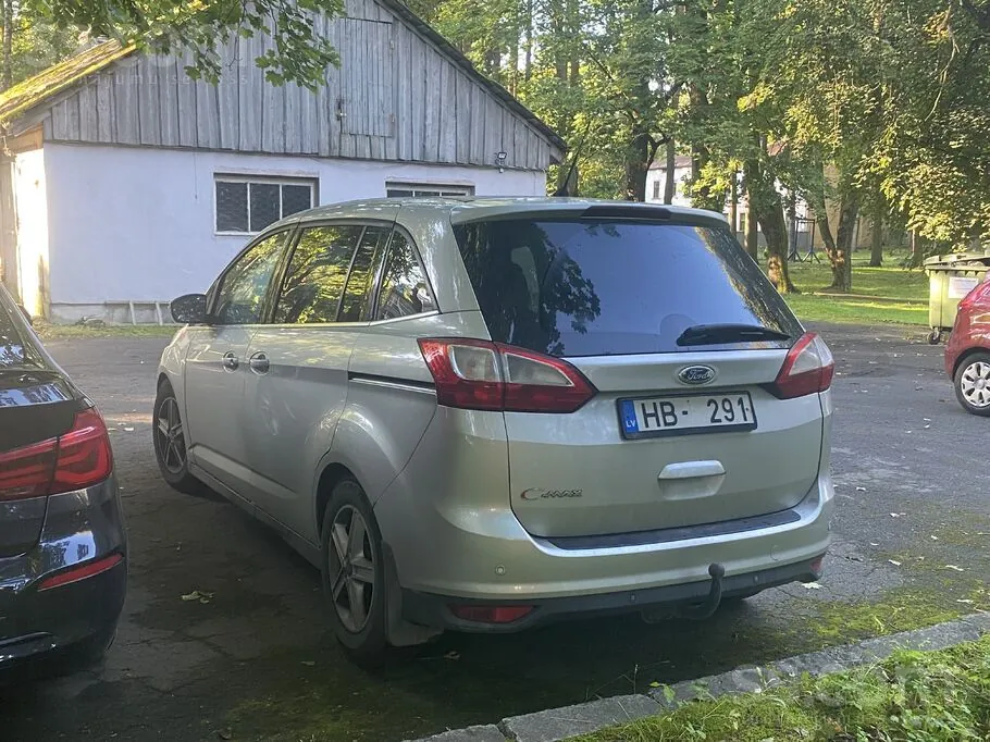 Ford C-Max 2015 photo 2