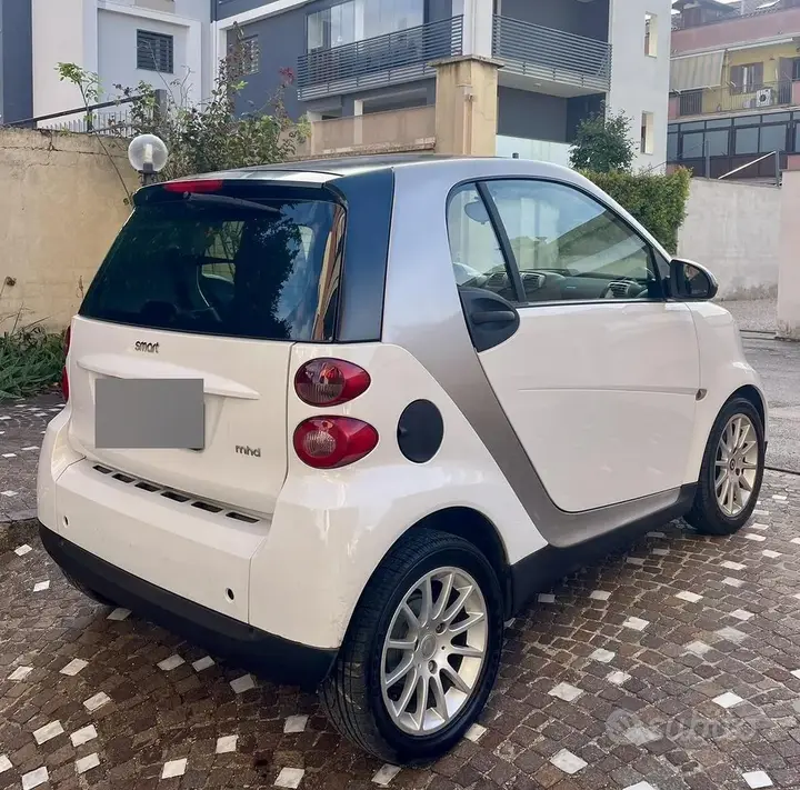 Smart Fortwo 2010 photo 3