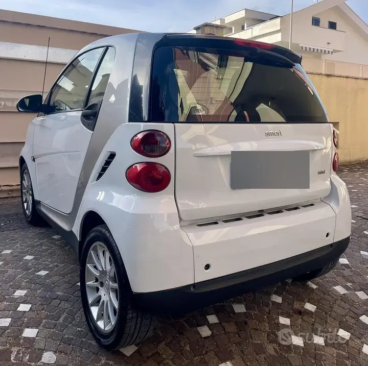 Smart Fortwo 2010 photo 4